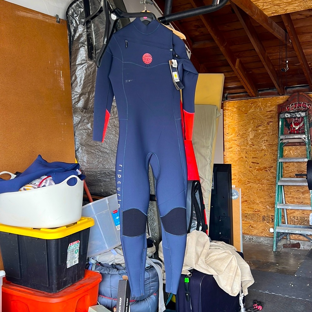 Rip curl women’s wet suit